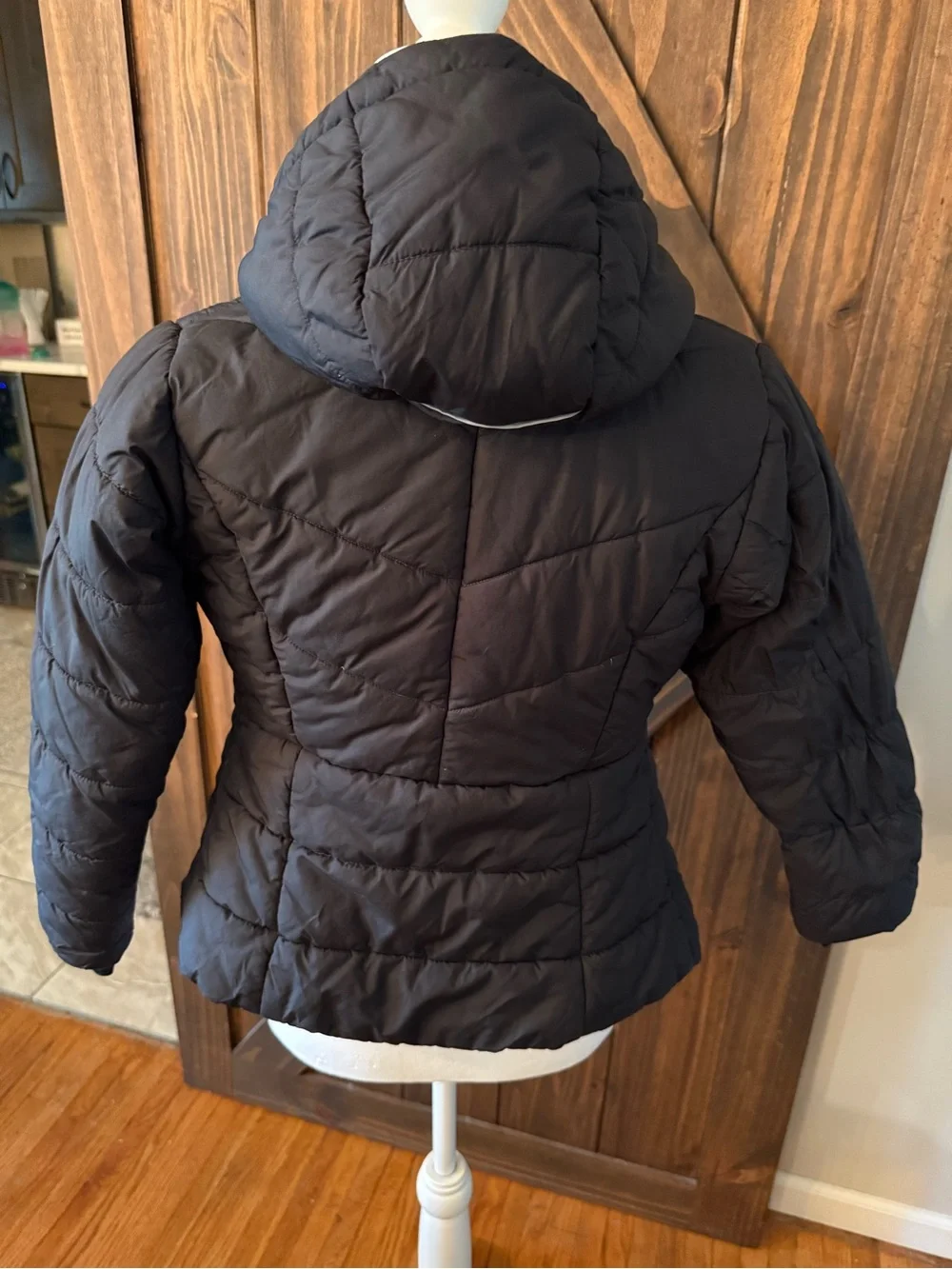 Columbia girls warm